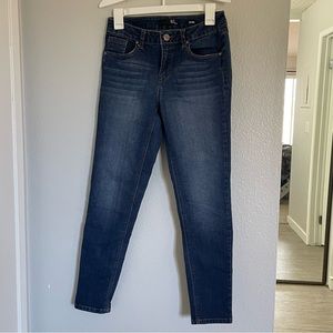 1822 Adrianna Size 6 Jeans